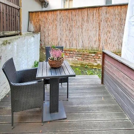 In Mit Eigener Terrasse, Cleaning Included Apartment *