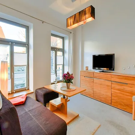 In Mit Eigener Terrasse, Cleaning Included Apartment *